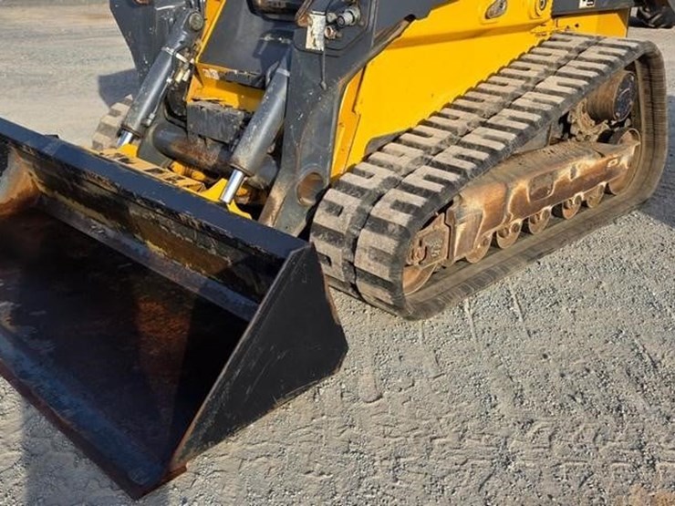 2019-deere-333g-image-34