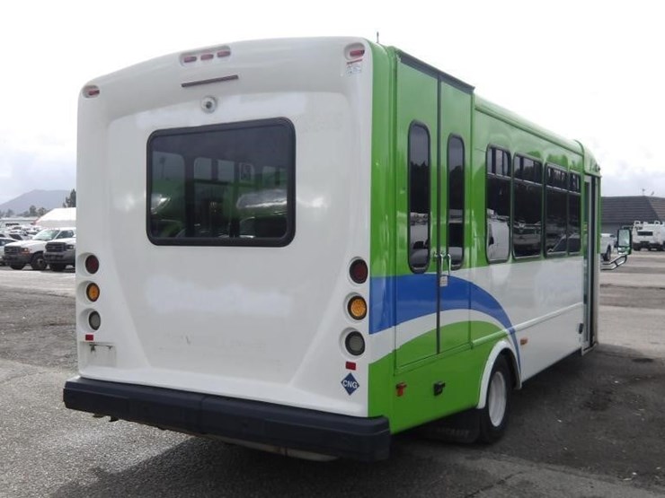 2018-ford-e450-image-3