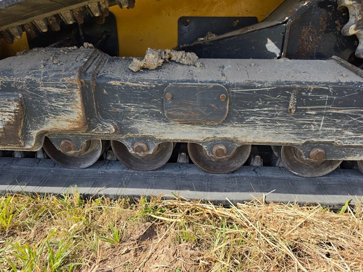 deere-333g-image-50