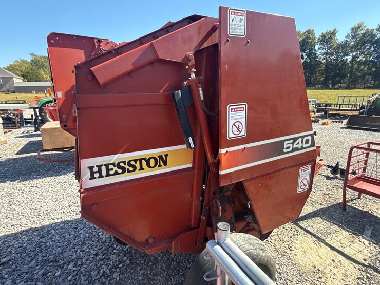 hesston-540-image-3