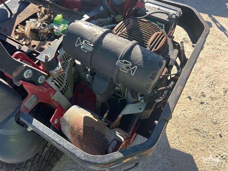 toro-z-master-5000-series-60in-zero-turn-commercial-mower-image-8