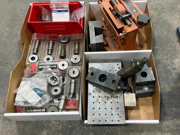 metalpro-mp4000-iron-worker,-40-ton-punch-capacity,-w/-spare-assorted-dies-image-4