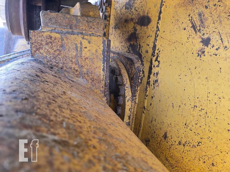 2008-deere-750j-image-31