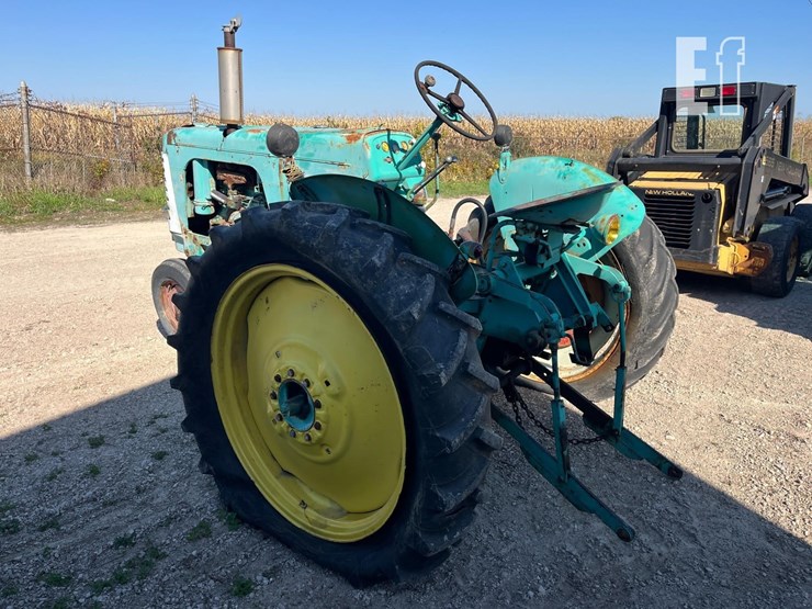 1955-oliver-tractor-8223-image-2