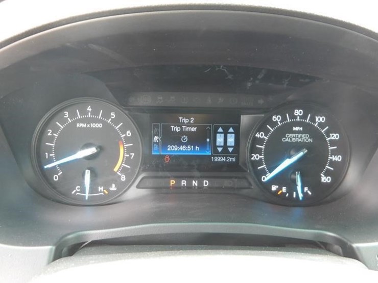 2019-ford-explorer-image-16