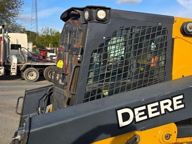 2019-deere-333g-image-33
