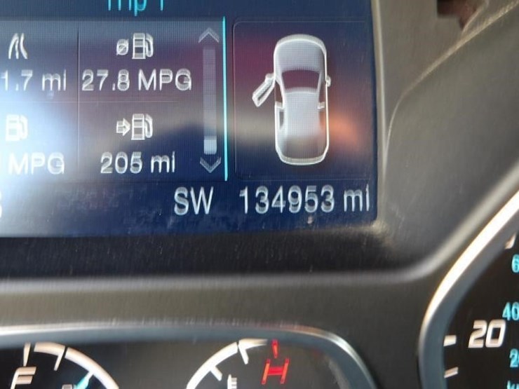 2015-ford-escape-image-17