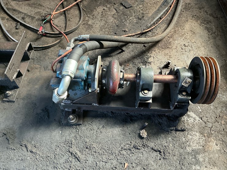 #158-•-custom-hydraulic-pump-&-reservoir-assembly-image-4