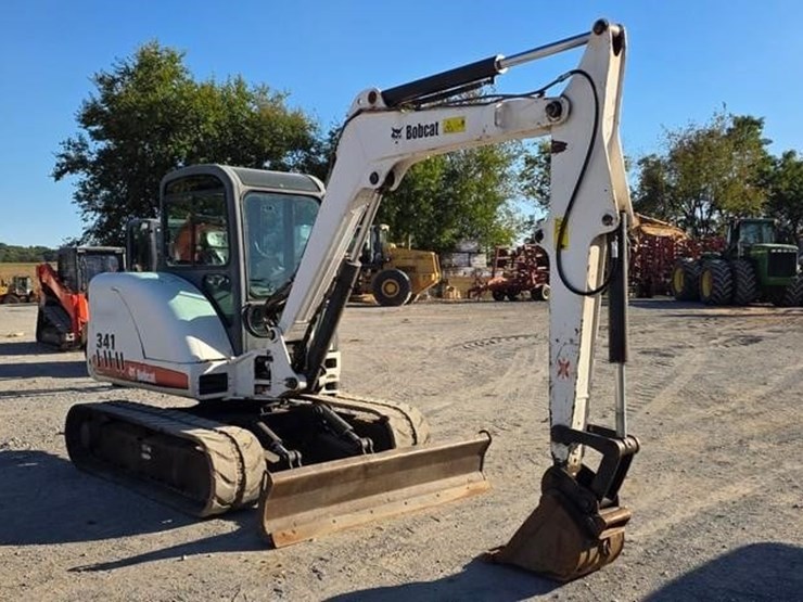 2006-bobcat-341g-image-2