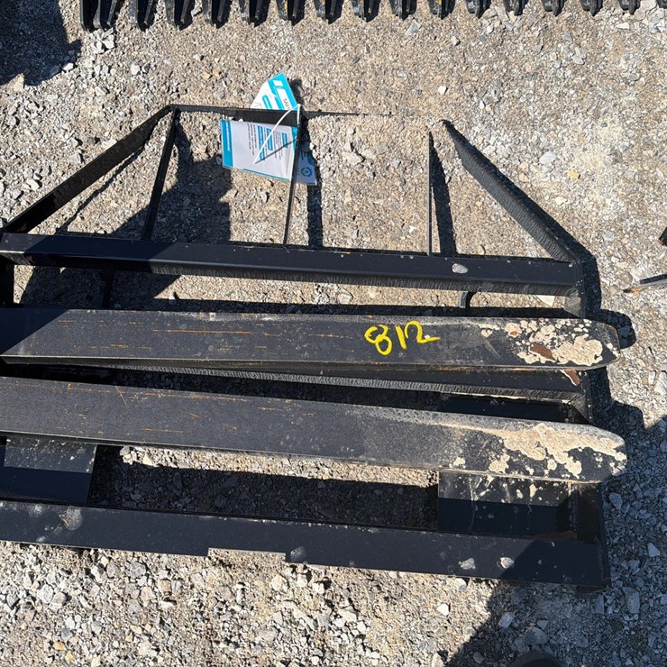 #812 • AGT 48” Skid Steer Pallet Forks