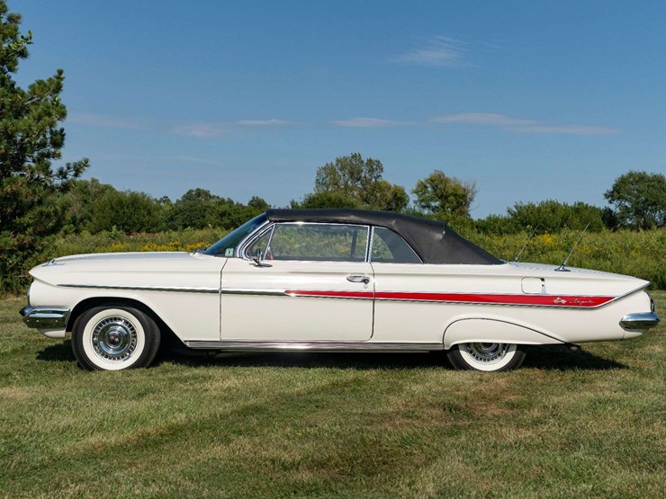 1961-chevrolet-impala-convertible-unrestored-original-image-51