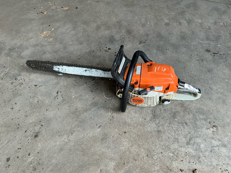 #116-•-2021-stihl-ms-261-gas-chainsaw-image-3