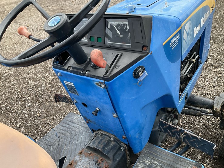 new-holland-t1520-image-18