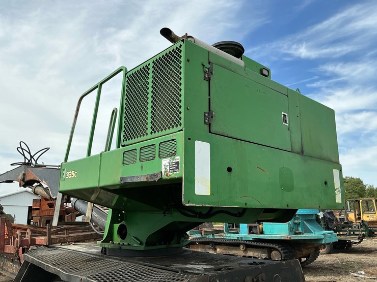 deere-335c-image-38