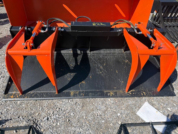 #822-•-pabreak-72”-skid-steer-grapple-bucket-image-1