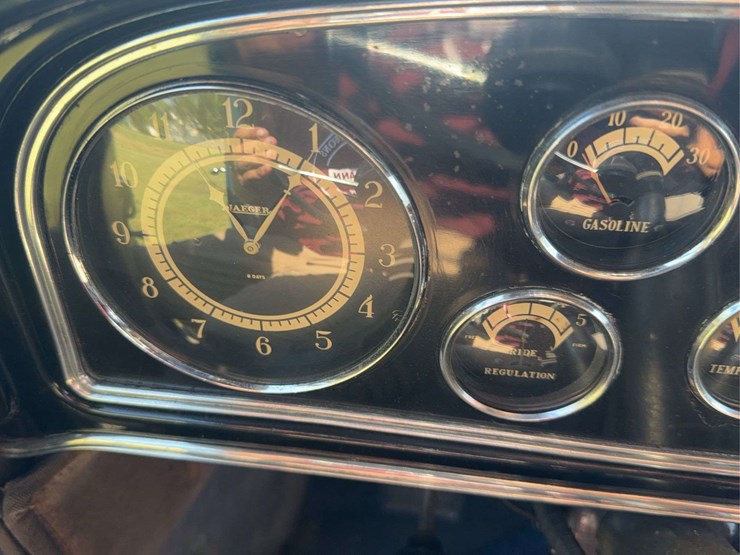1932-cadillac-v-16-fleetwood-image-117