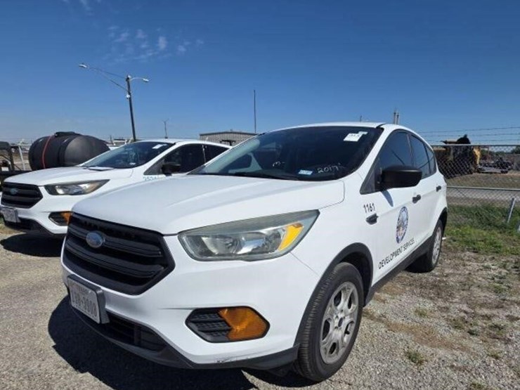 2017-ford-escape-image-1