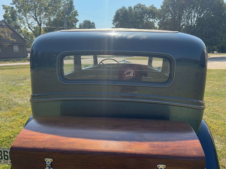 1932-cadillac-v-16-fleetwood-image-37