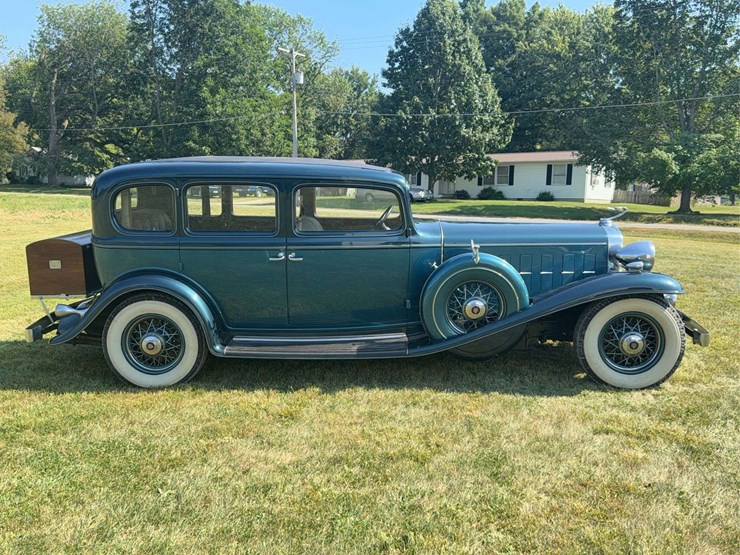 1932-cadillac-v-16-fleetwood-image-6
