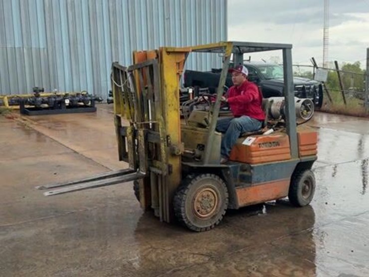 toyota-4k-forklift-image-1