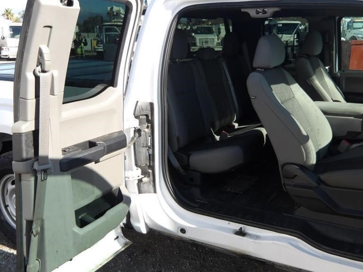 2019-ford-f150-image-17