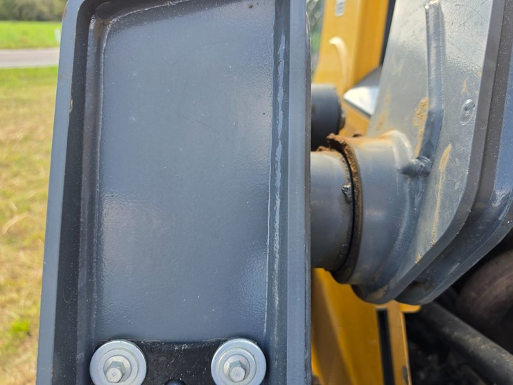 deere-333g-image-74