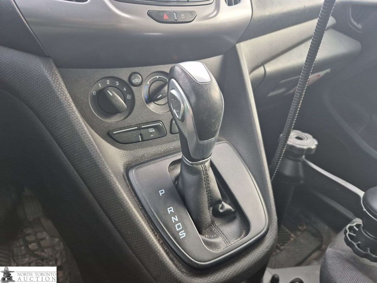 2014-ford-transit-connect-image-19