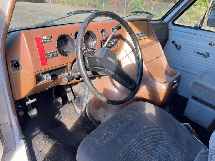 1990-gmc-3500-image-25
