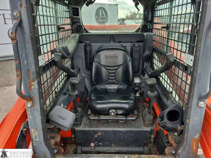 2018-kubota-ssv65-image-15