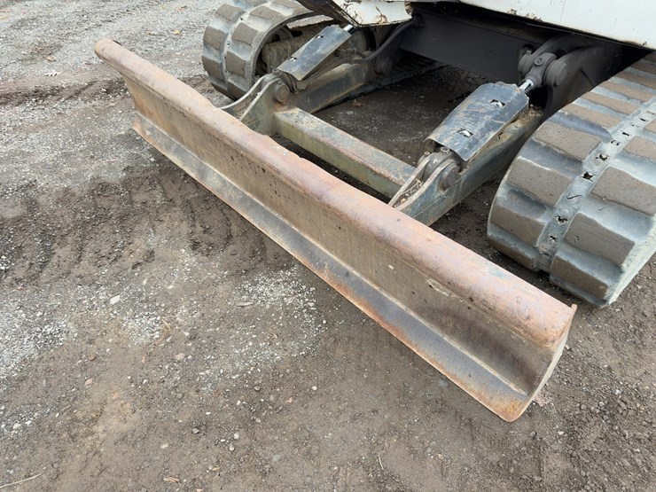 2005-bobcat-442-image-17