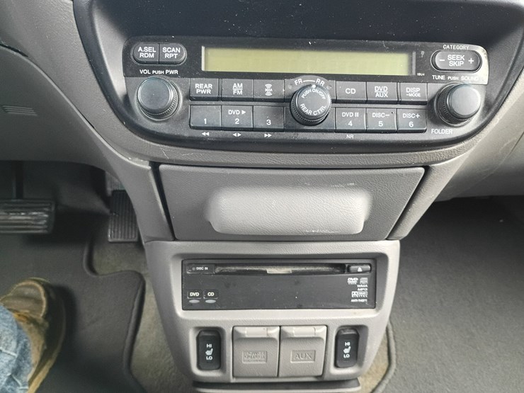 2008-honda-odyssey-image-38