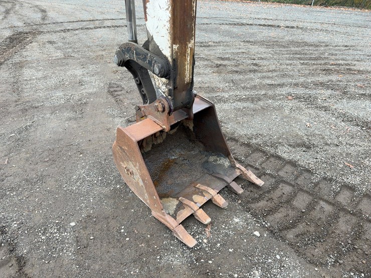 2005-bobcat-442-image-12