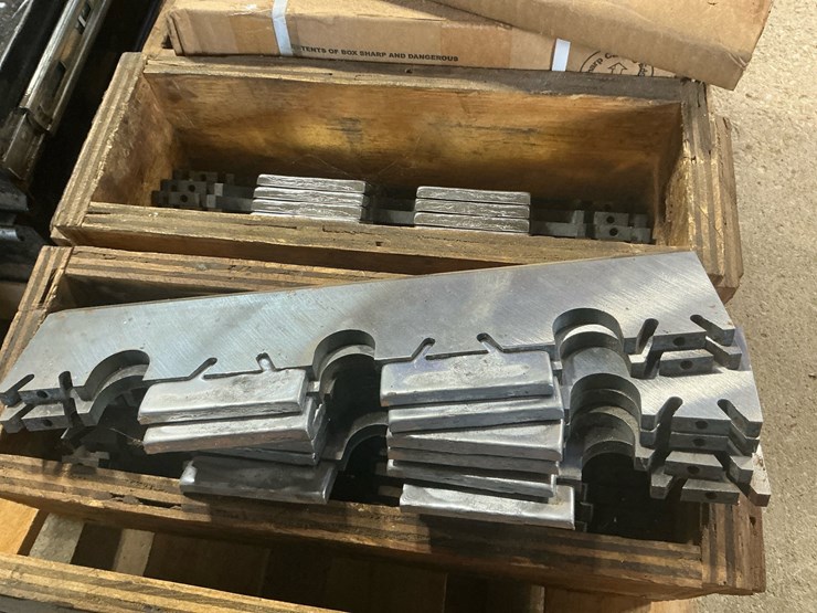 #170-•-industrial-machine-knives,-tooling-plates,-steel-fixture-block,-hand-tools,-and-more-image-4