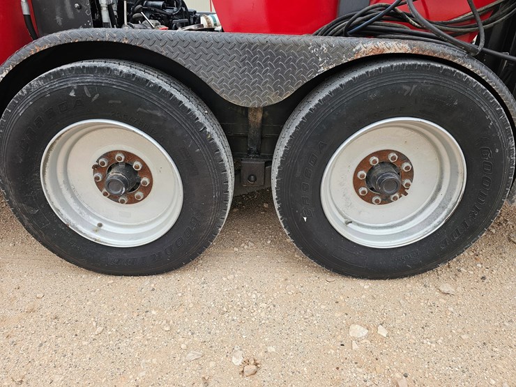 2018-caterpillar-c7-image-10