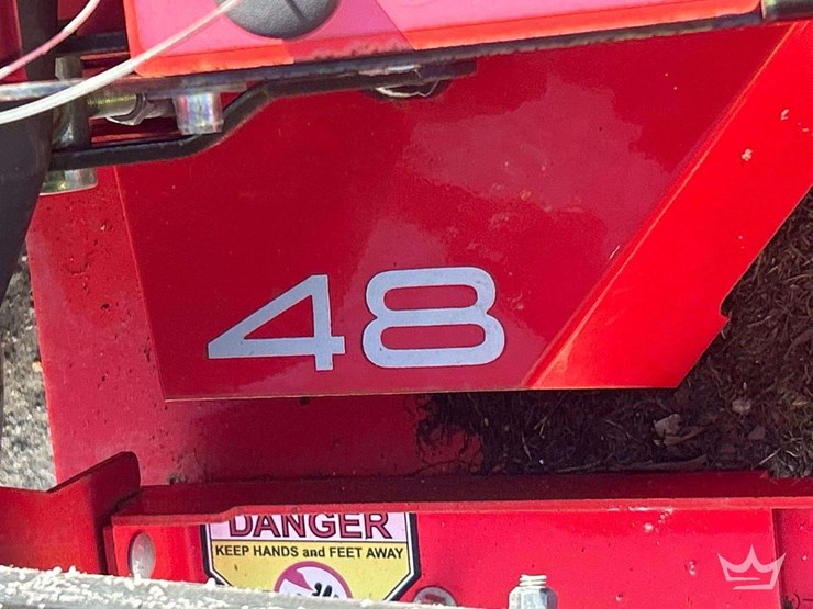 2021-gravely-zthd-48in-zero-turn-commercial-mower-image-14