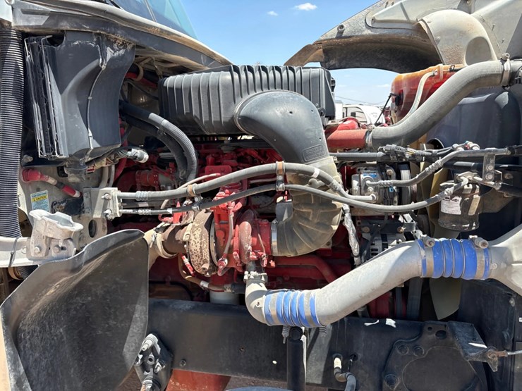2013-freightliner-coronado-122-sd-image-9
