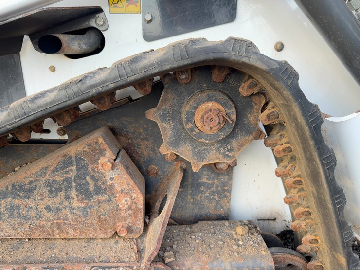 2023-bobcat-mt100-image-16