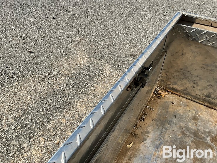 delta-champion-aluminum-pickup-toolbox-image-12