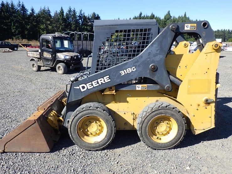 deere-318g-image-8