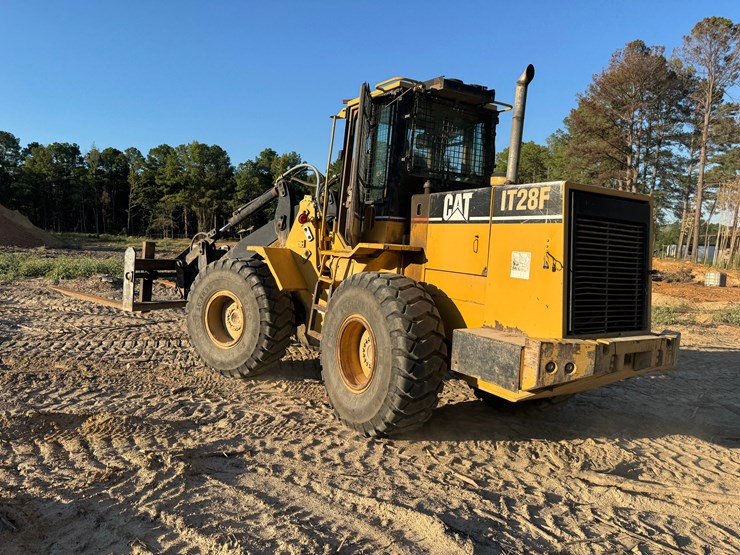 caterpillar-it28f-image-5