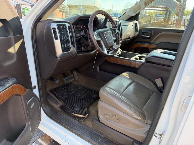 2016-gmc-1500-image-10