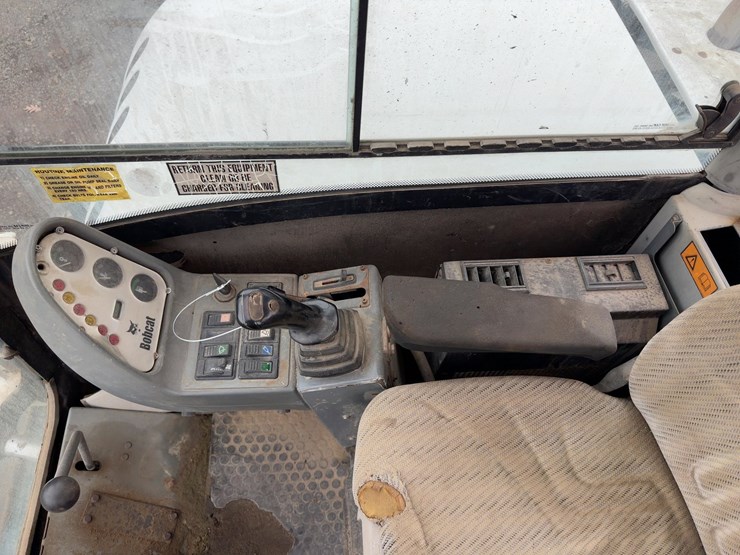 2005-bobcat-442-image-28