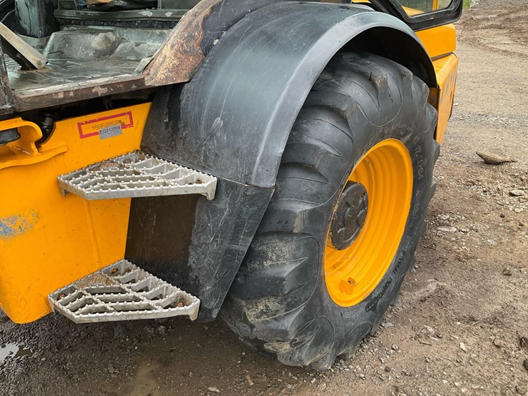 2013-jcb-tm320-image-31