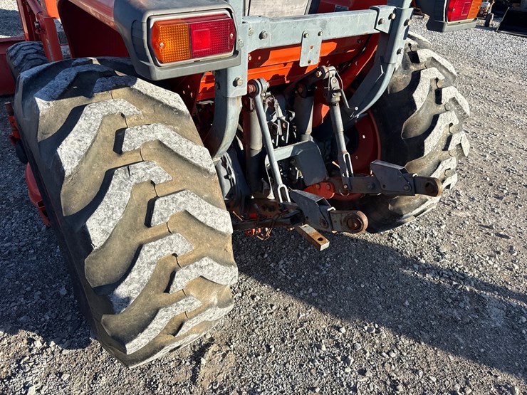 kubota-la723-image-2