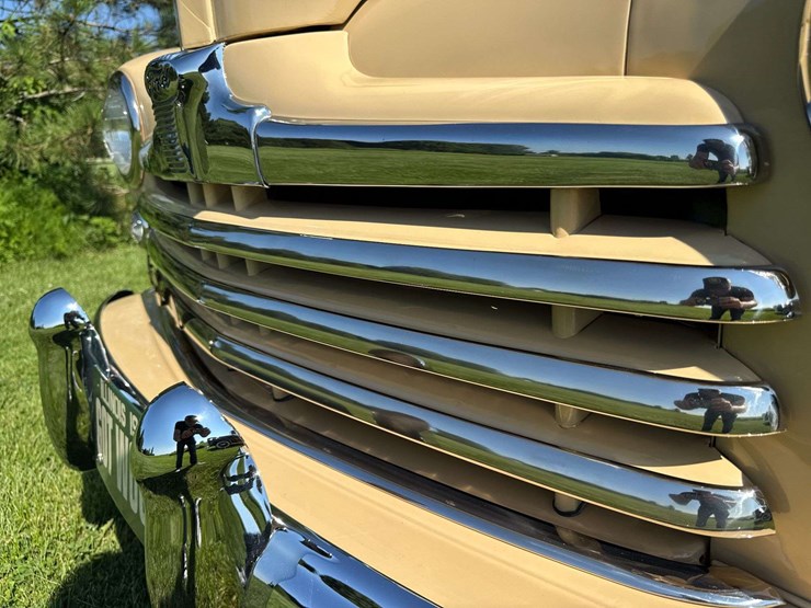 1947-ford-super-deluxe-woody-wagon-image-45
