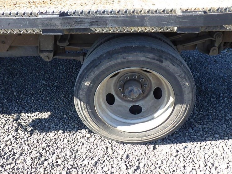 2000-gmc-3500-image-9