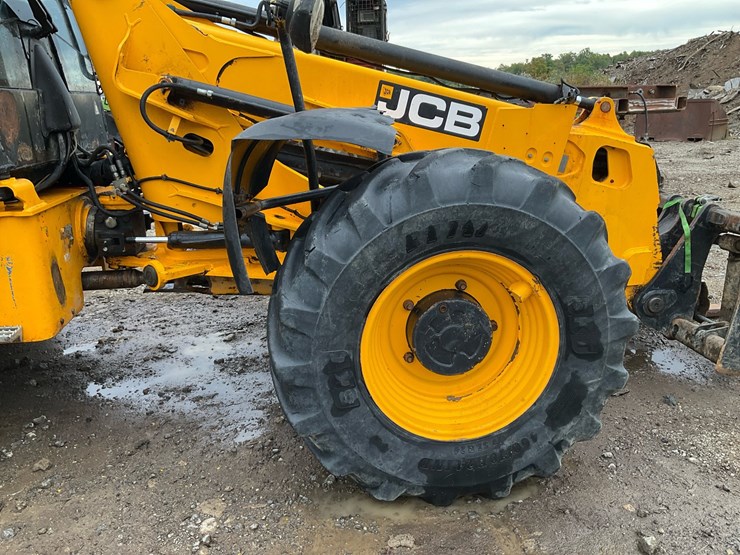 2013-jcb-tm320-image-42