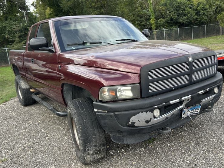 2020-dodge-ram-1500-image-3