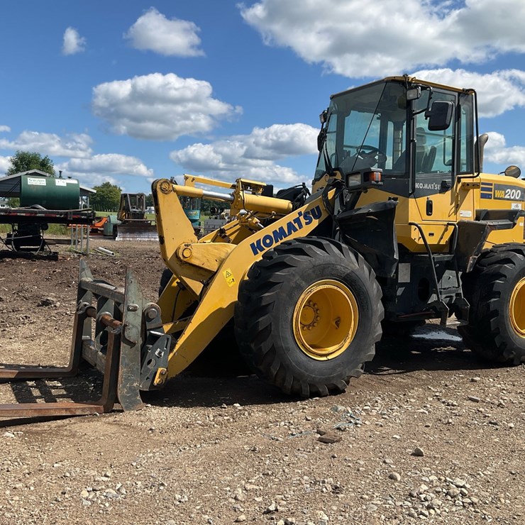 2016 KOMATSU WA200-7