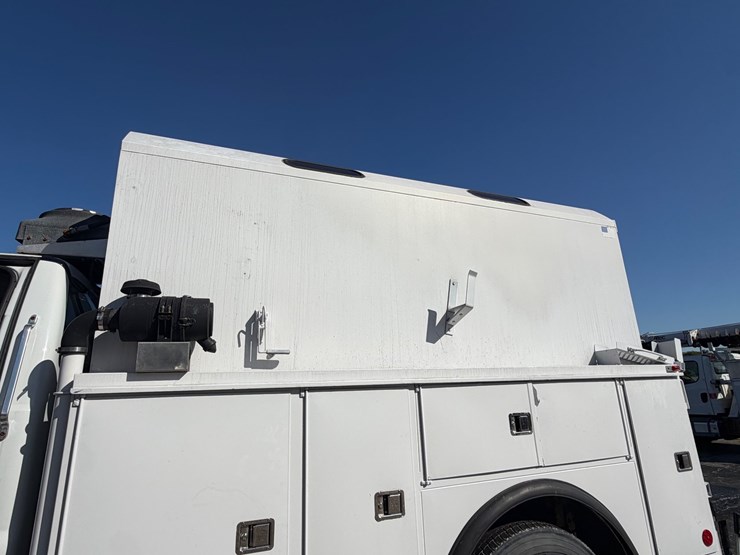 2008-ford-f650-image-25